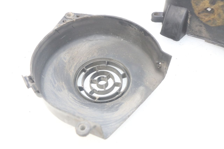 photo de MOTORKAP PEUGEOT KISBEE 2T 50 (2010 - 2017) - Bevestigingspunten