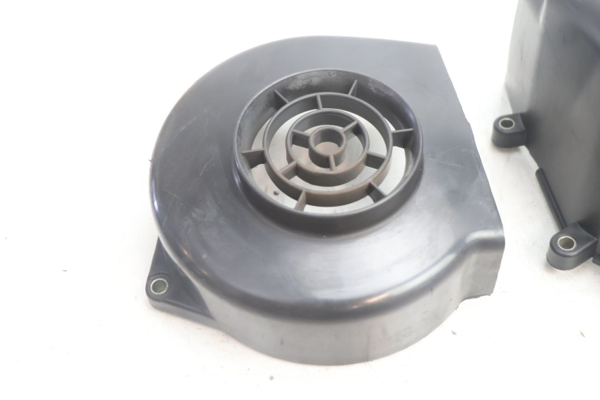 photo de MOTORKAP PEUGEOT KISBEE 2T 50 (2010 - 2017) - Detail van het onderdeel
