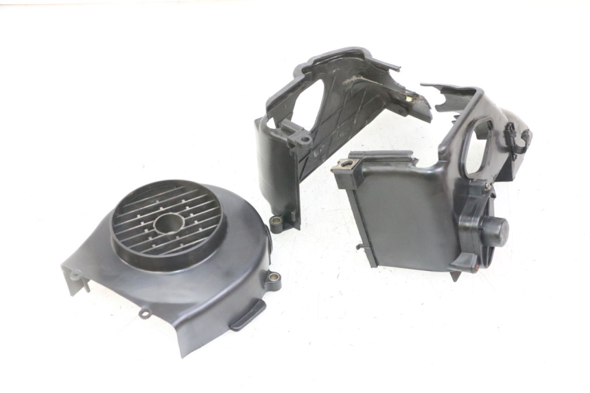 photo de MOTORKAP PEUGEOT KISBEE 4T 50 (2010 - 2017) - Detail van het onderdeel