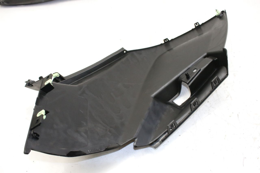 photo de ZITPLAATDEKSEL PEUGEOT CITYSTAR 50 (2013 - 2017) - Bevestigingspunten