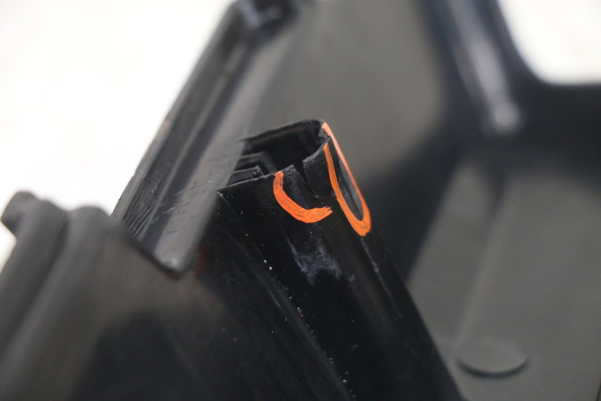 photo de RECHTE ONDERZADKAP PEUGEOT 103 SPX CLIP 50 (1989 - 1992) - Staat van het oppervlak