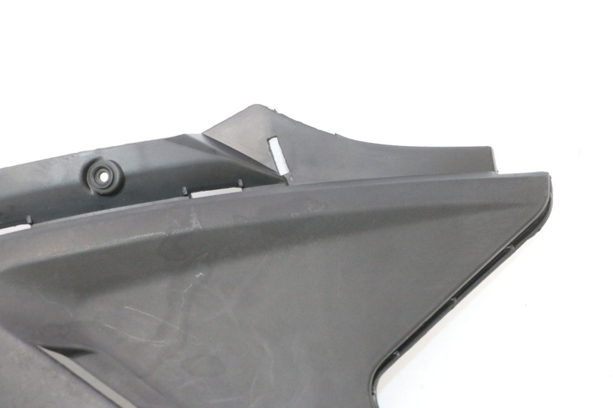 photo de RECHTER ONDERZITKAPJE KYMCO AGILITY CITY 16P 125 (2015 - 2024) - Detail van het onderdeel