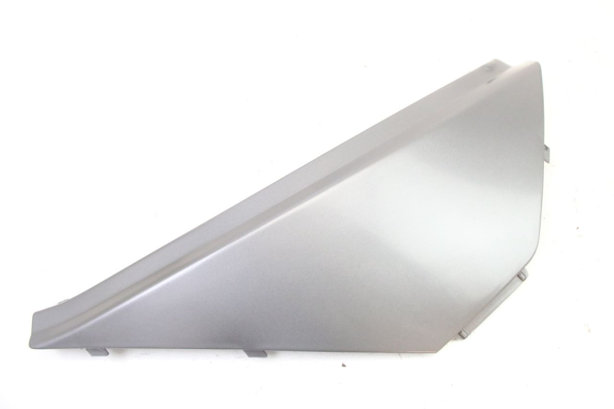 photo de RECHTER ZITPLAATDEKSEL APRILIA ATLANTIC 125 (2003 - 2009) - Hoofdaanzicht