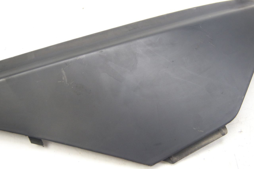 photo de RECHTER ZIJDE ONDERZITKAP APRILIA ATLANTIC 500 (2002 - 2003) - Andere kijkhoek