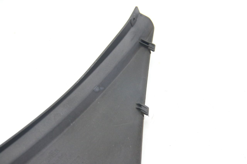 photo de RECHTER ZIJDE ONDERZITKAP APRILIA ATLANTIC 500 (2002 - 2003) - Staat van het oppervlak