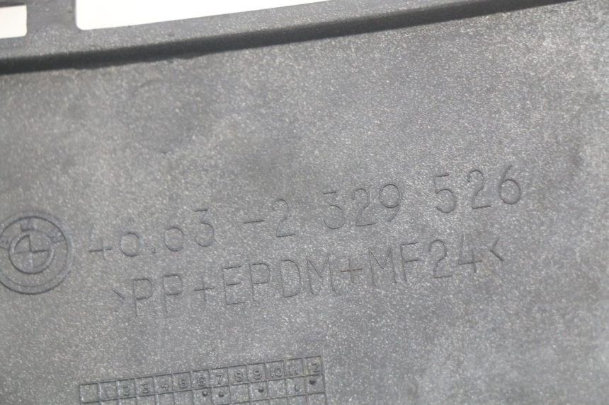 photo de RECHTER ZITBANKKAPJE BMW C1 125 (2000 - 2003) - Detail van het onderdeel