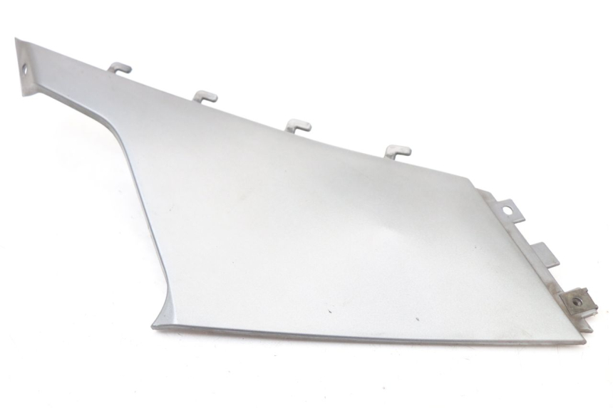 photo de RECHTER ZITBANKKAPJE BMW C1 125 (2000 - 2003) - Detail van het onderdeel