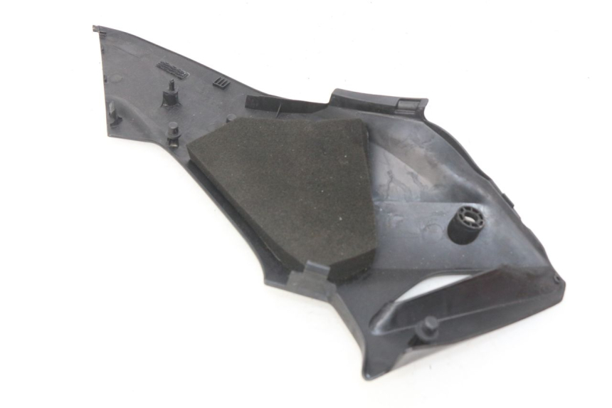 photo de RECHTER ZIJDE ONDERZITJE AFDEKKING HONDA CBRF CBR-F PC41 600 (2011 - 2013) - Detail van het onderdeel
