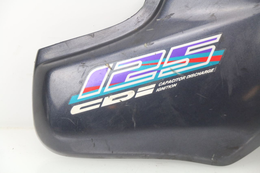 photo de RECHTER ZIJDE ONDERZITKAP HONDA CG 125 (1996 - 1998) - Andere kijkhoek