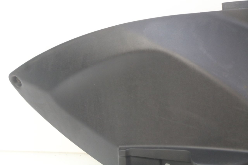 photo de RECHTER ZIJDE ONDERZITKAP PEUGEOT CITYSTAR 125 (2011 - 2017) - Staat van het oppervlak