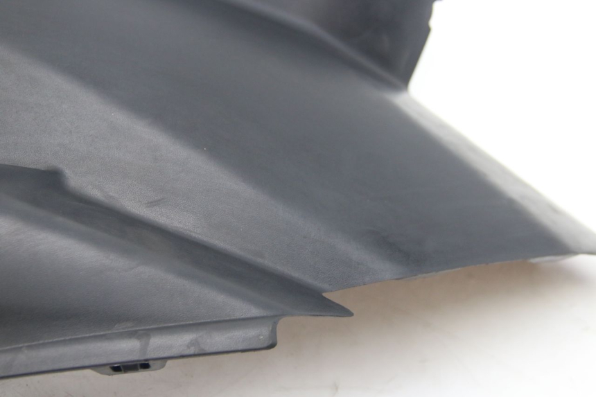 photo de RECHTER ZIJDE ONDERZITKAP PEUGEOT CITYSTAR 125 (2011 - 2017) - Zoom op gebruiksstaat