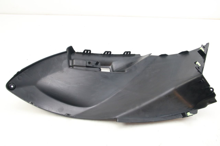 photo de RECHTER ZIJDE ONDERZITKAP PEUGEOT CITYSTAR 125 (2011 - 2017) - Bevestigingspunten