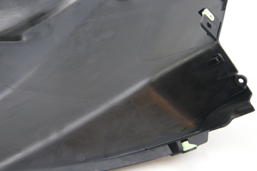 photo de RECHTER ZIJDE ONDERZITKAP PEUGEOT CITYSTAR 125 (2011 - 2017) - Gecontroleerd onderdeel