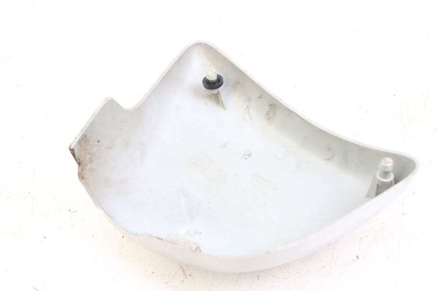 photo de RECHTER ONDERZITKAP APRILIA CLASSIC 125 (1995 - 2001) - Detail van het onderdeel