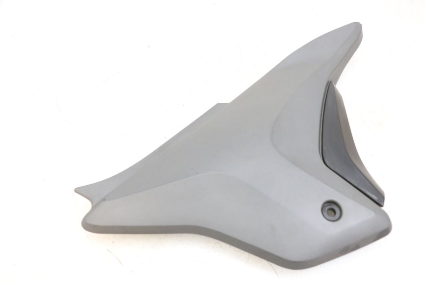 photo de RECHTER ONDERZITKAPJE KSR CODE 125 (2018 - 2020) - Detail van het onderdeel