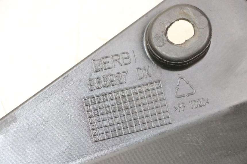 photo de RECHTER ONDERZITKAPJE DERBI SENDA SM DRD X-TREME 50 (2011 - 2017) - Zoom op gebruiksstaat