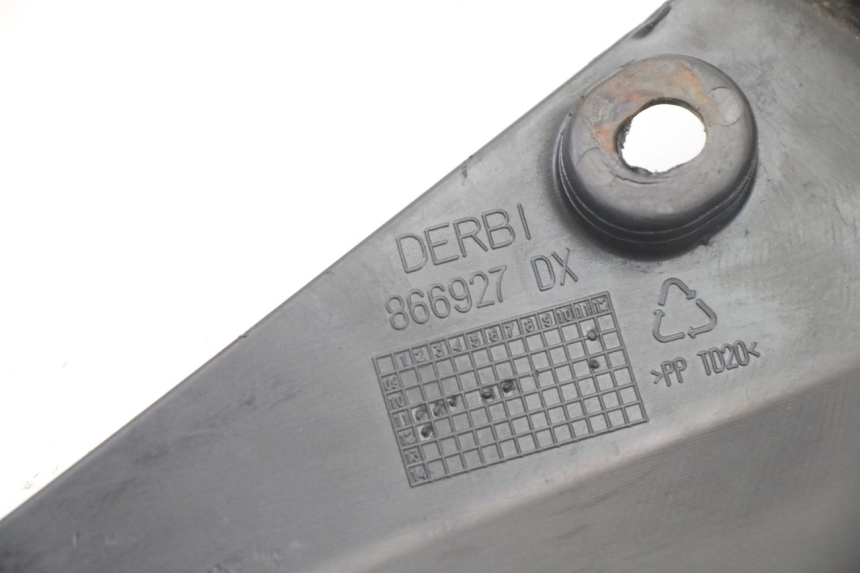 photo de RECHTER ONDERZITKAPJE DERBI SENDA SM DRD X-TREME 50 (2011 - 2017) - Technische close-up