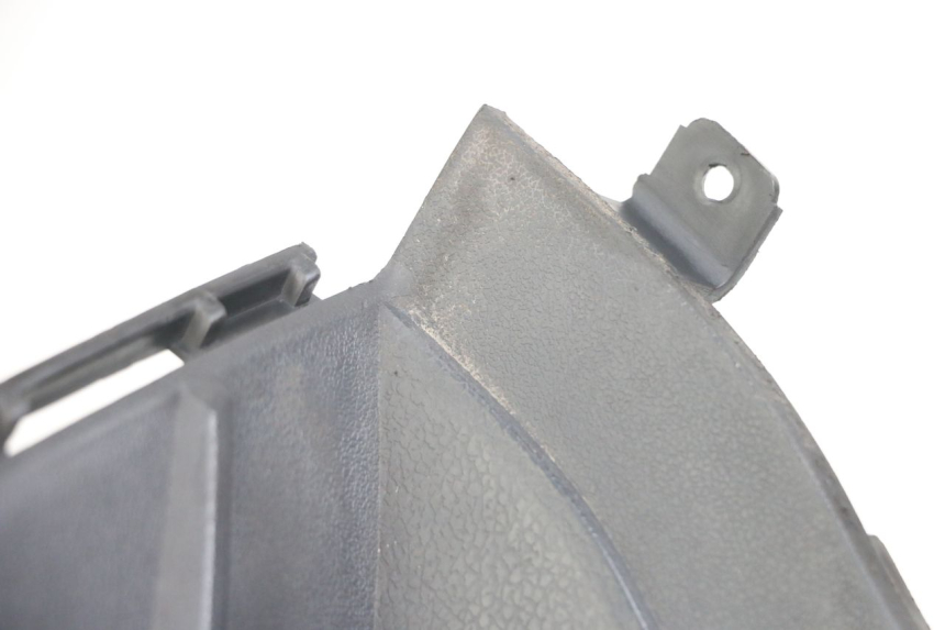 photo de RECHTER ZITPLAATDEKSEL KYMCO DINK 4T 50 (2007 - 2018) - Detail van het onderdeel