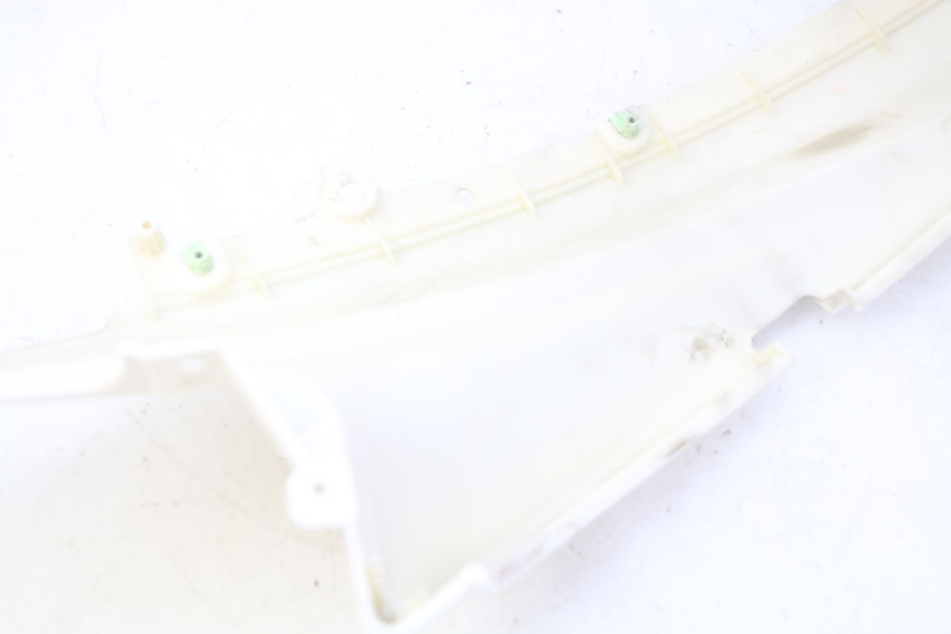 photo de RECHTER ZITPLAATDEKSEL PEUGEOT DJANGO 2T 50 (2014 - 2019) - Zoom op gebruiksstaat