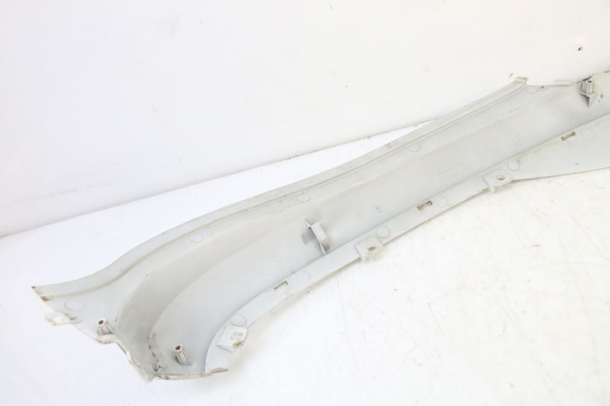 photo de RECHTER ZITBANKKAPJE SYM FIDDLE 3 III 125 (2014 - 2020) - Bevestigingspunten