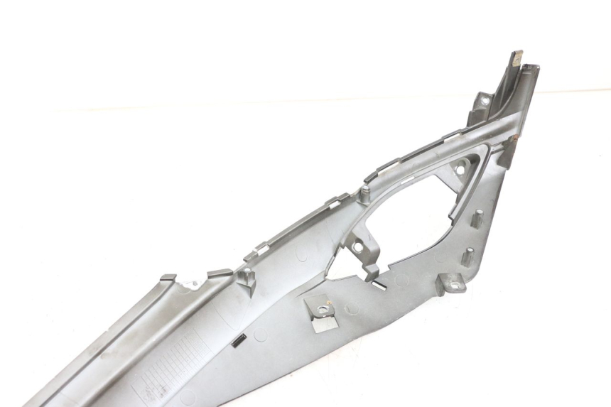 photo de RECHTER ZITPLAATDEKSEL SYM FIDDLE 3 III 50 (2014 - 2020) - Technische close-up