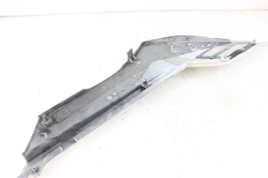 photo de RECHTER ONDERZITKAPJE YAMAHA FJ 36Y 1100 (1984 - 1985) - Andere kijkhoek