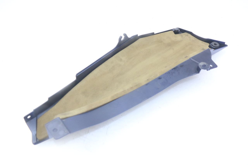 photo de RECHTER ZITPLAATDEKSEL YAMAHA FJR ABS 1300 (2016 - 2020) - Detail van het onderdeel