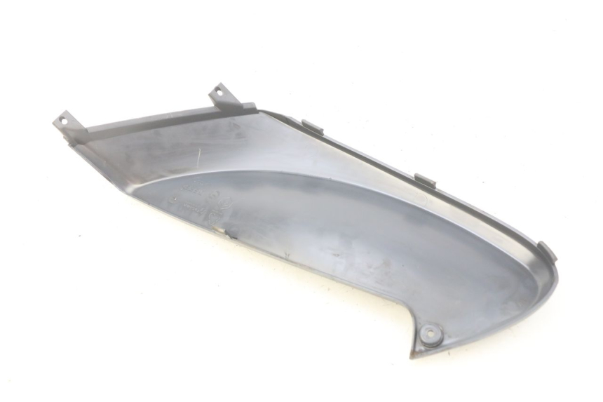 photo de RECHTER ZIJDE ONDERZITKAP PIAGGIO FLY 100 (2006 - 2010) - Zoom op gebruiksstaat