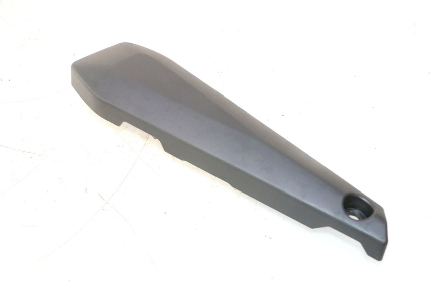 photo de RECHTER ZIJDE ONDER ZADELDOP YAMAHA FZ8 800 (2010 - 2016) - Zoom op gebruiksstaat