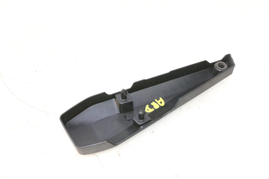 photo de RECHTER ZIJDE ONDER ZADELDOP YAMAHA FZ8 800 (2010 - 2016) - Andere kijkhoek