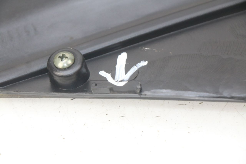 photo de RECHTER ZIJDE ONDERZITKAP TNT MOTOR GRIDO 2T 50 (2010 - 2019) - Andere kijkhoek