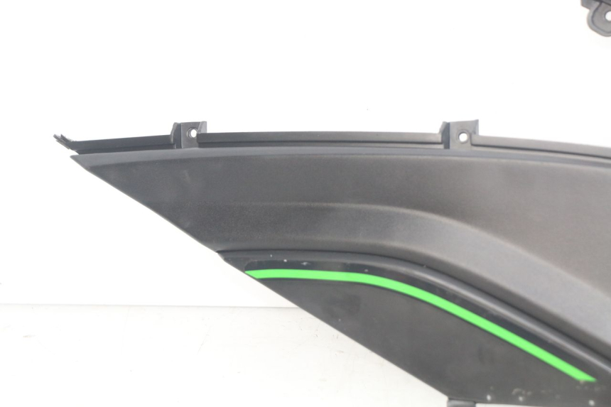 photo de RECHTER ZIJDE ONDERZITKAP TNT MOTOR GRIDO 2T 50 (2010 - 2019) - Markeringen en referenties