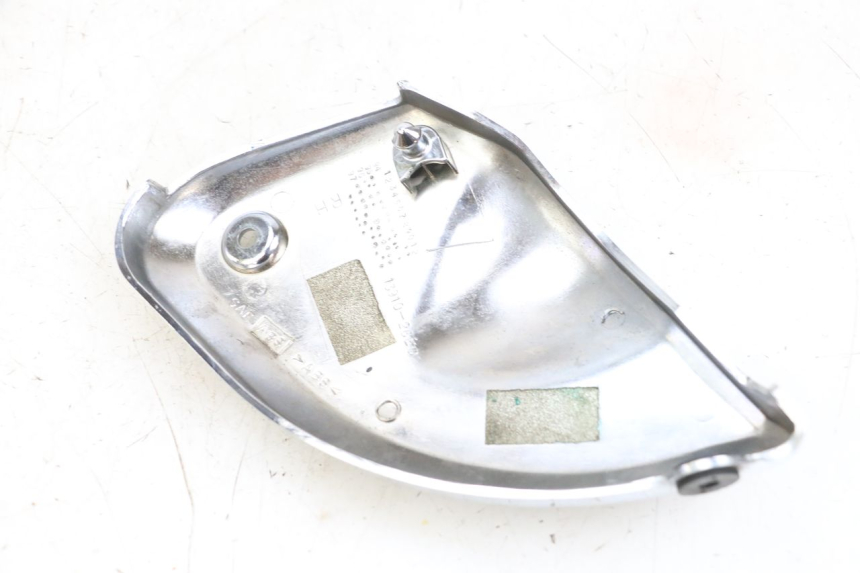 photo de RECHTER ZITPLAATDEKSEL SUZUKI GSF N BANDIT 600 (1996 - 1999) - Zoom op gebruiksstaat