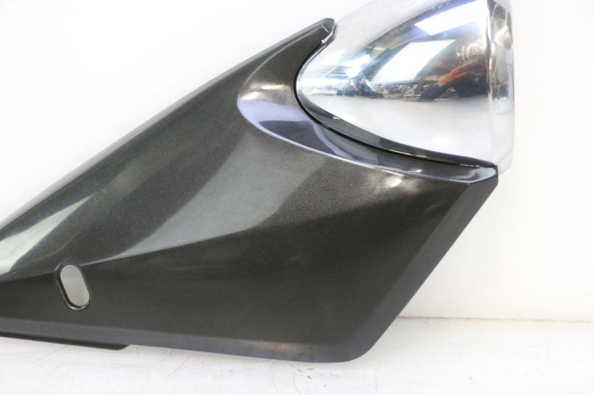 photo de RECHTE ONDERZADDEKSEL SUZUKI GSF N BANDIT 1200 (2001 - 2005) - Bevestigingspunten