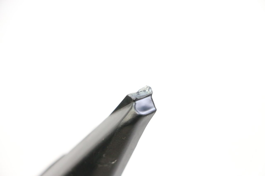 photo de RECHTER ZIJDE ONDERZITDEKSEL SUZUKI GSR 750 (2011 - 2017) - Andere kijkhoek