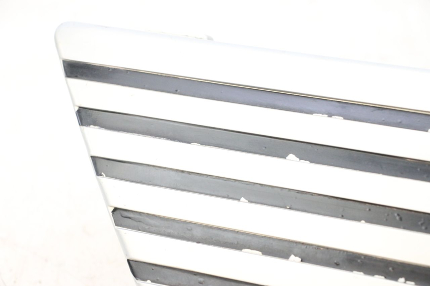 photo de RECHTER ONDERZITKAPJE SUZUKI GSX E 250 (1982 - 1983) - Gecontroleerd onderdeel