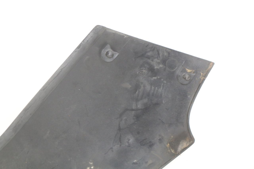 photo de RECHTER ZIJDE ONDERZITPLAATDEKSEL SUZUKI GSX-F GSX  F 1100 (1988 - 1994) - Zoom op gebruiksstaat