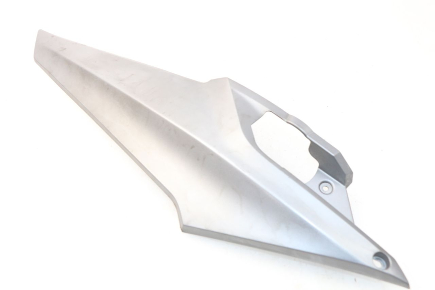 photo de RECHTER ZITPLAATDEKSEL SYM GTS EFI ABS 125 (2012 - 2016) - Bevestigingspunten