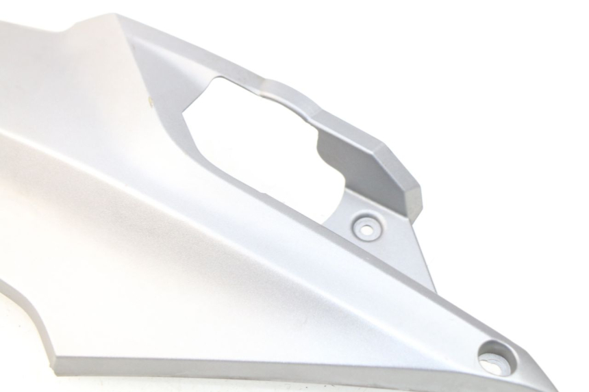 photo de RECHTER ZITPLAATDEKSEL SYM GTS EFI ABS 125 (2012 - 2016) - Zoom op gebruiksstaat