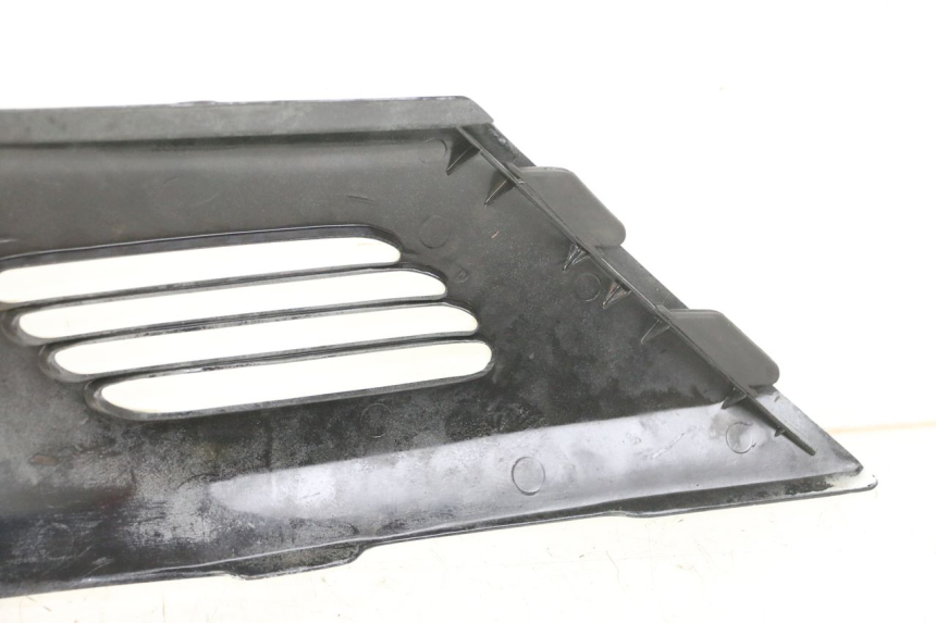 photo de RECHTER ONDERZITKAPJE HONDA CBR F 1000 (1993 - 1996) - Zoom op gebruiksstaat