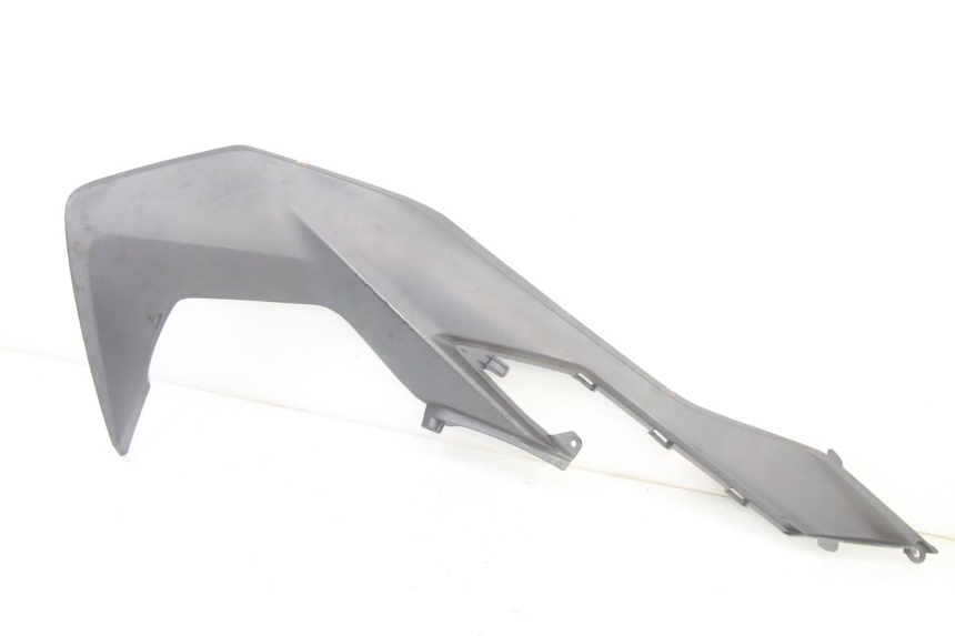 photo de RECHTER ONDERZITKAPJE HONDA FORZA 125 (2021 - 2025) - Andere kijkhoek