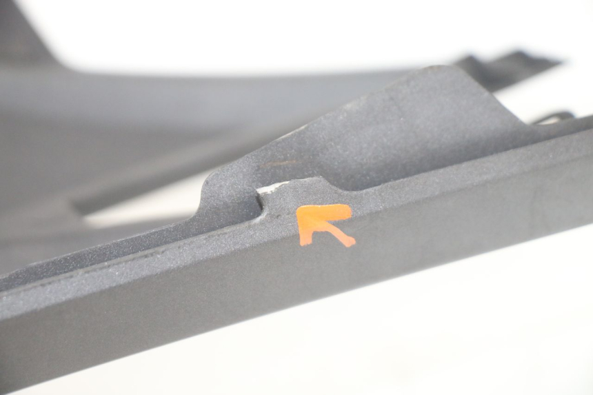 photo de RECHTER ONDERZITKAPJE HONDA FORZA 125 (2021 - 2025) - Gecontroleerd onderdeel