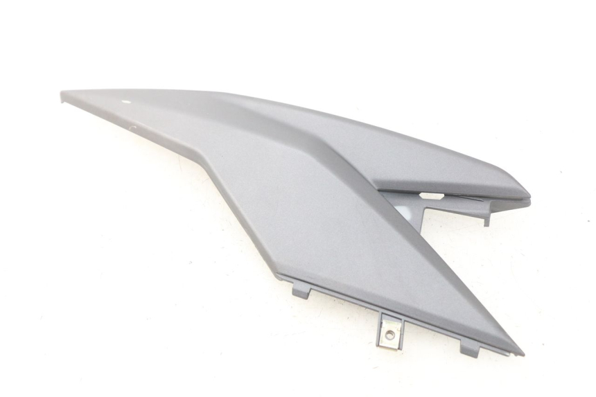 photo de RECHTER ZIJDE ONDERZITKAP SYM JET 4 4T 50 (2018 - 2021) - Hoofdaanzicht