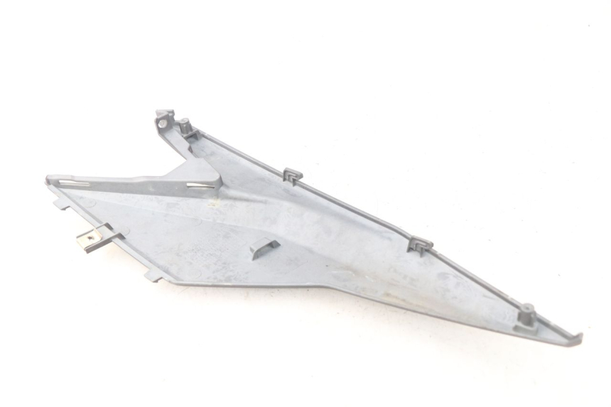 photo de RECHTER ZIJDE ONDERZITKAP SYM JET 4 4T 50 (2018 - 2021) - Andere kijkhoek