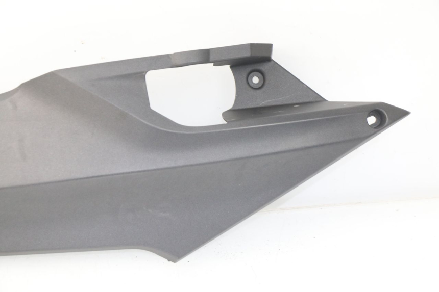 photo de RECHTER ZIJDE ONDER ZADELDOP SYM JOYMAX 250 (2013 - 2017) - Bevestigingspunten