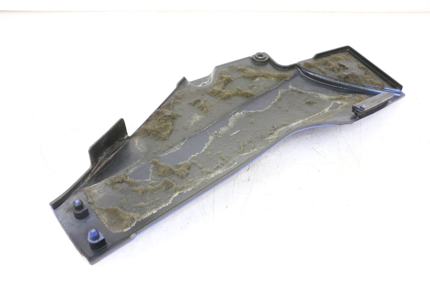 photo de RECHTER ZITPLAATDEKSEL KAWASAKI GTR 1000 (1994 - 2004) - Detail van het onderdeel