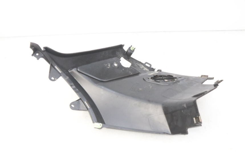 photo de RECHTER ZIJDE ONDERZITDEKSEL PEUGEOT KISBEE 2T 50 (2010 - 2017) - Zoom op gebruiksstaat