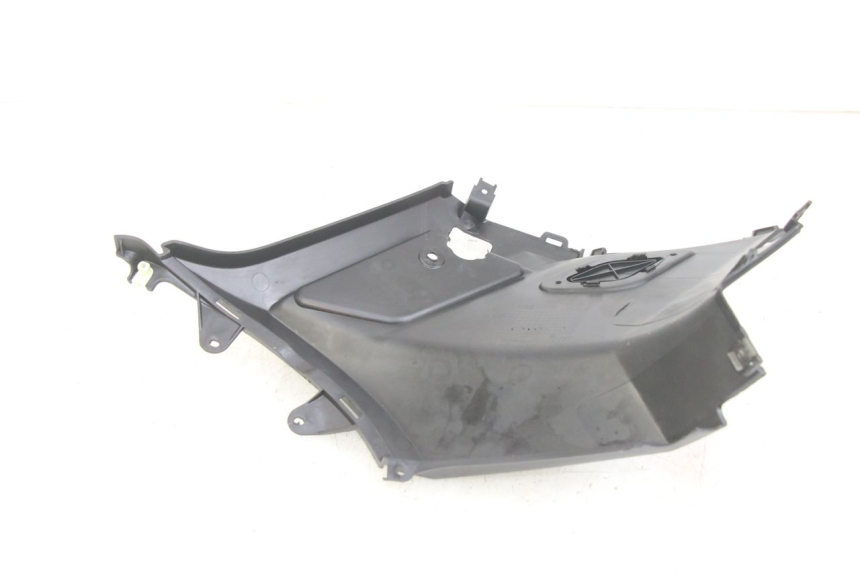 photo de RECHTER ONDERZITJEKAP PEUGEOT KISBEE 4T 50 (2010 - 2017) - Detail van het onderdeel