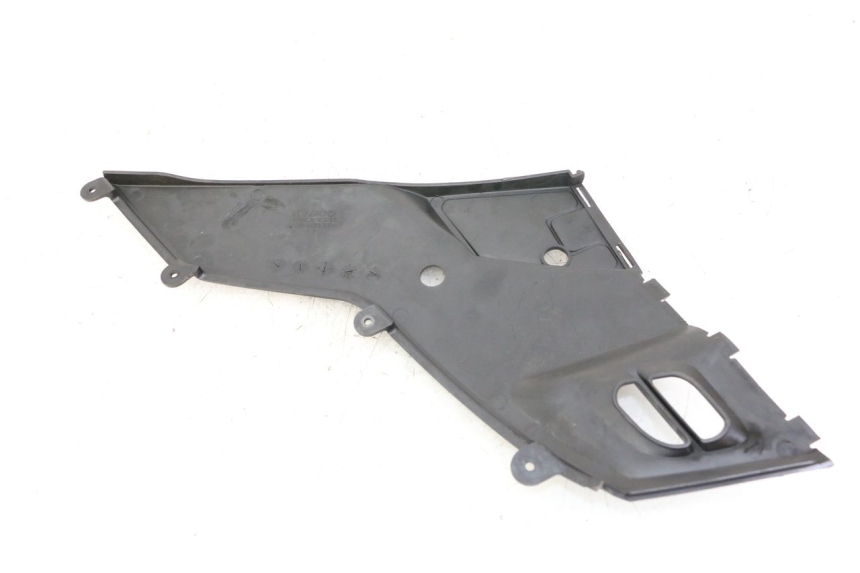 photo de RECHTER ZITPLAATDEKSEL KYMCO PEOPLE S 125 (2000 - 2008) - Detail van het onderdeel