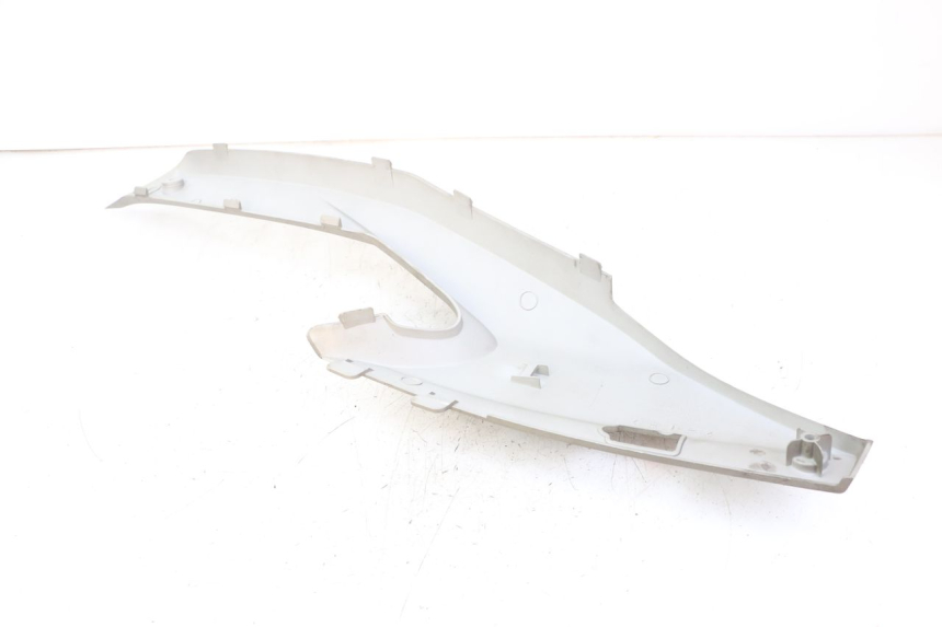 photo de RECHTER ZITPLAATDEKSEL KYMCO XCITING 500 (2007 - 2010) - Zoom op gebruiksstaat